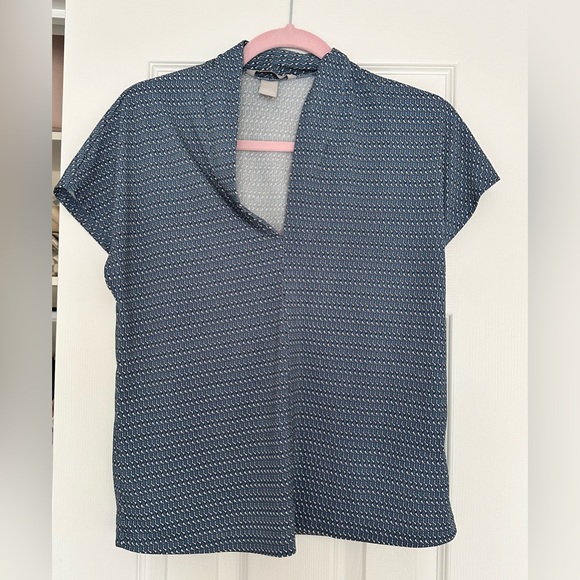H&M Navy Top - Picture 1 of 1